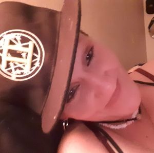 Meet your Posher, Carol